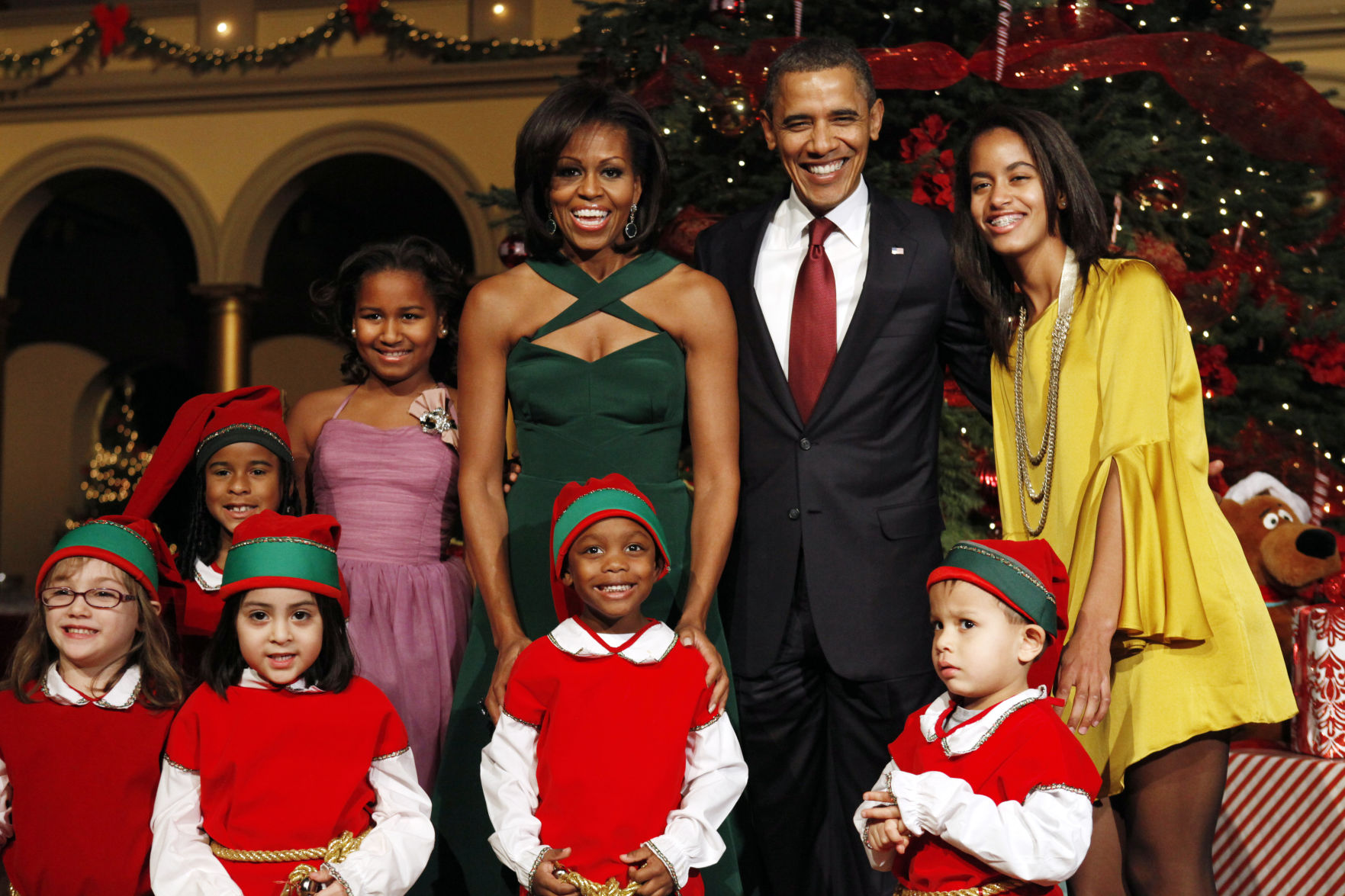 The Obamas and elves, 2011